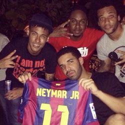 WTB DRAKE TICKETS FOR TONIGHT