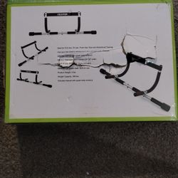 The CEAYUN multi-grip Lite Pull-Up bar