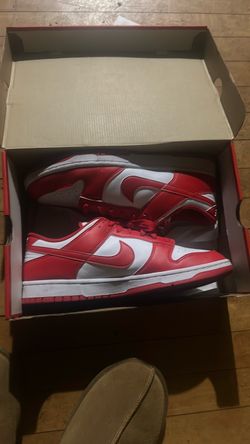 Nike Men’s dunk low red and white Size 12