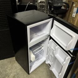 3.2 CU Ft,Black . Antarctic Star Beverage Refrigerator Cooler for Home and Bar… ( 18” x 34”H x 17.5”H 