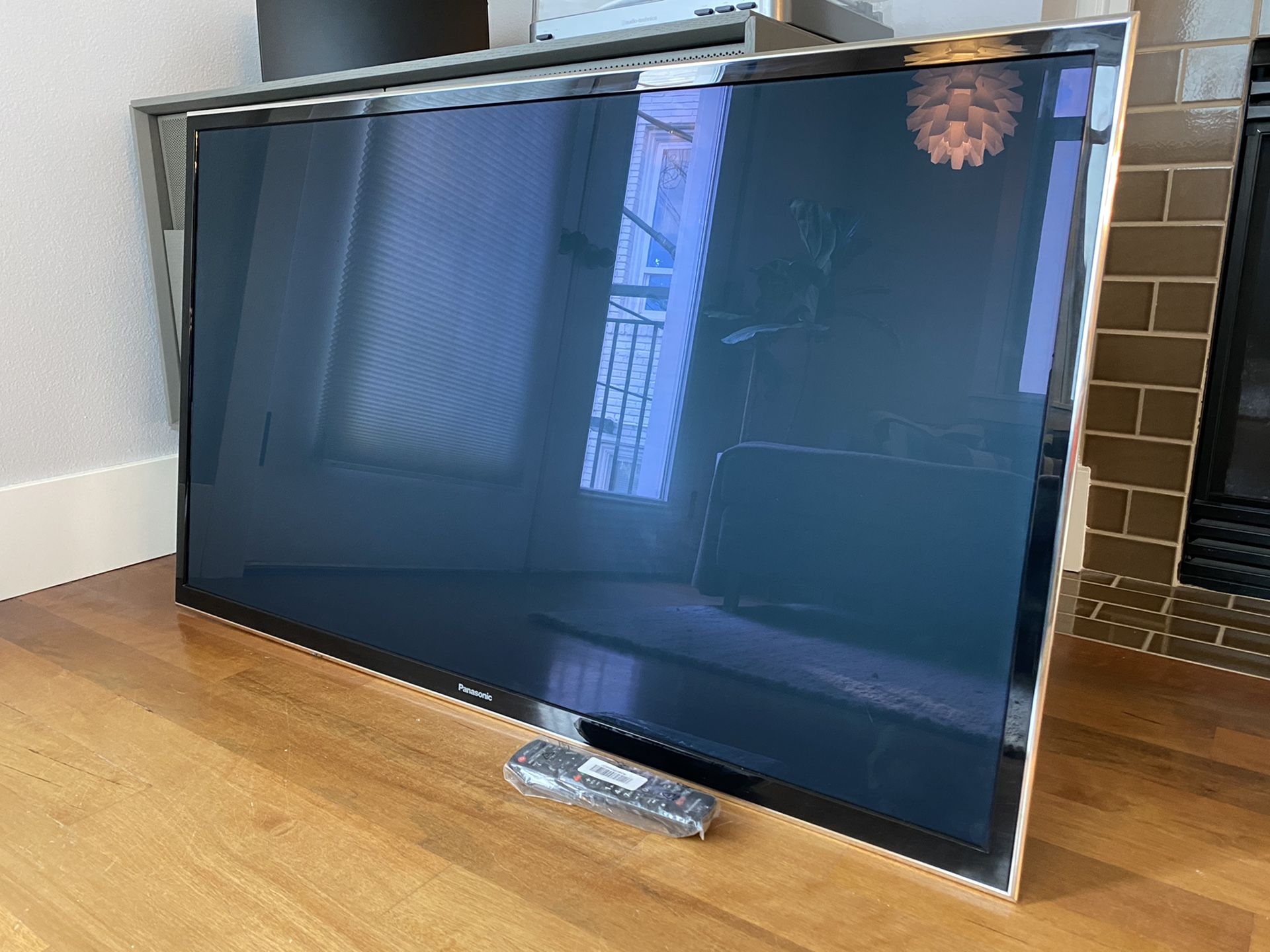 Panasonic VIERA ST60 1080p Full HD Plasma TV 50 inch 50” for Sale in