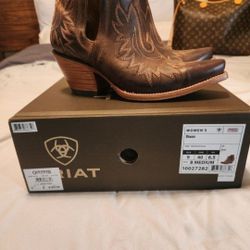 Ariat Women's Boots Size 9