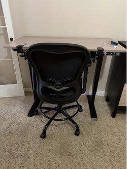 Adjustable Standing desk and chair