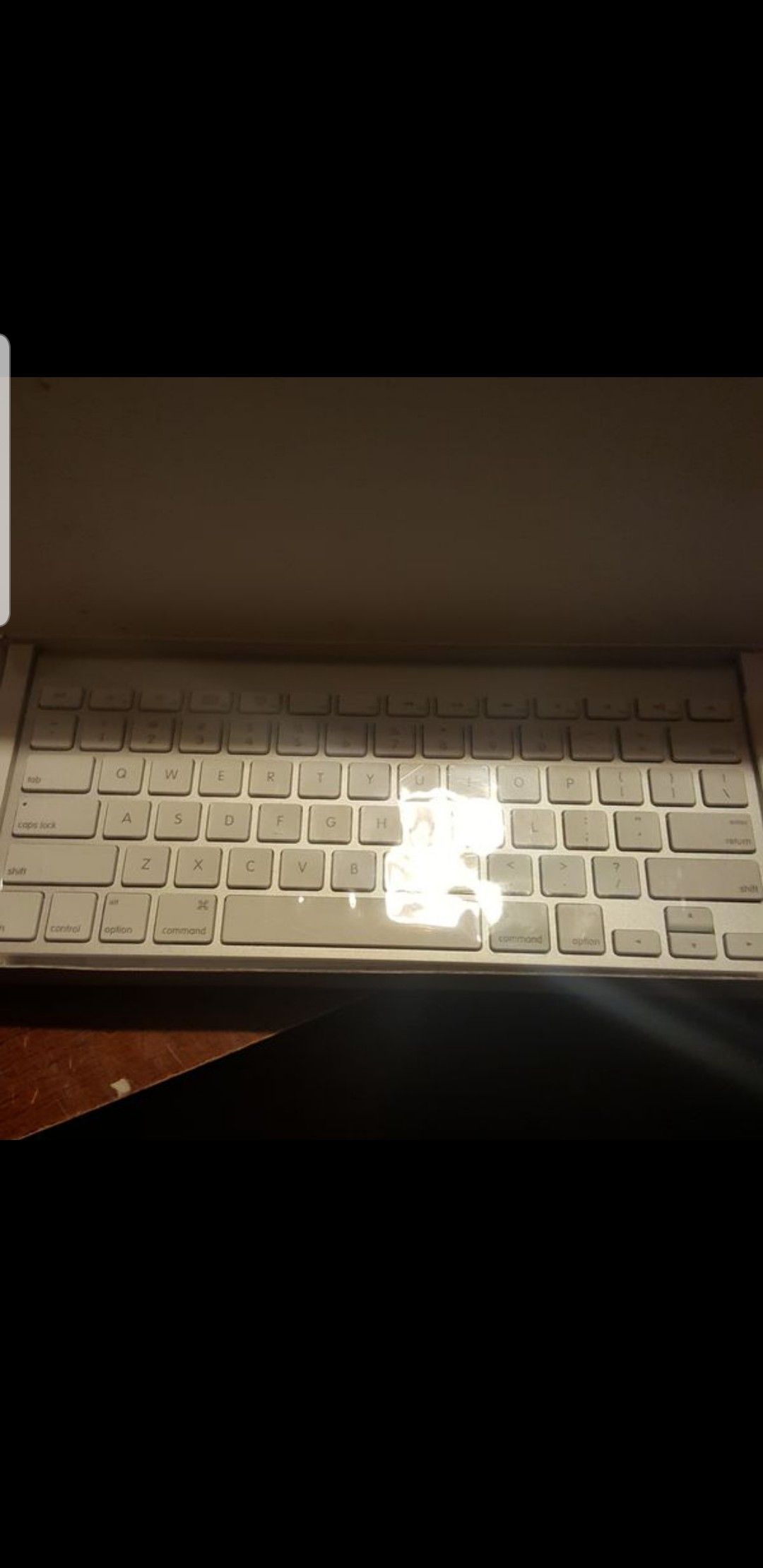 Apple wireless keyboard