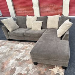Comfy Nice Gray Sectional Couch 🔥🔥🔥