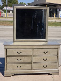 DRESSER WITH MIRROR