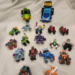 Galoob Micro Machines Zbots Vintage 90s Lot Of 18 Figurines And Vehicles 