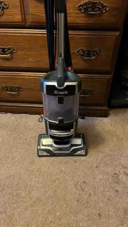 Shark lift away vaccum