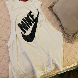 Sleeveless Nike  Top