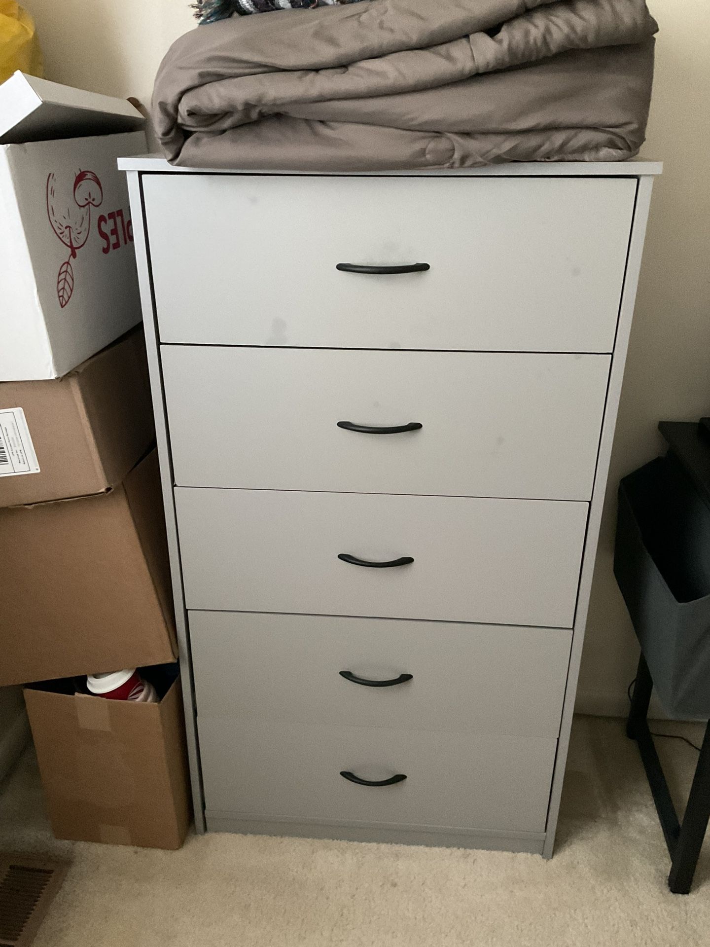 5 Drawer Dresser - USED ** Must pick up. 