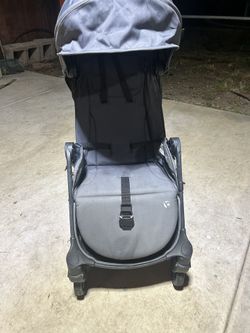 Gravity Fold Stroller