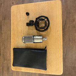 Audio-Technica AT2020 Cardioid Condenser Microphone (XLR)