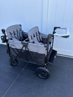 New 4 Seater Jeep Stroller Wagon With Canopy for Sale in Buena Park, CA -  OfferUp