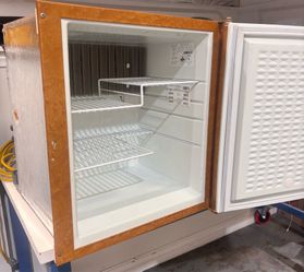 323TR 3 Way Compact Gas/12V DC Refrigerator