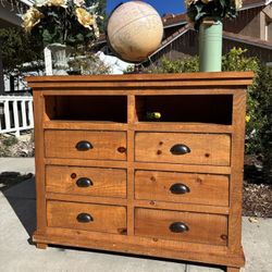 Solid Distressed Wood 6 Drawer Dresser Chest Furniture Excellent Condition