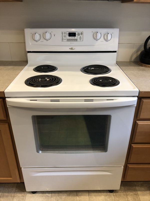 Whirlpool electric 4 burner stove for Sale in Olympia, WA OfferUp