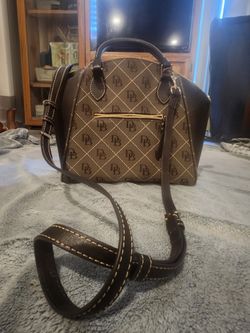 Dooney & Bourke Purse