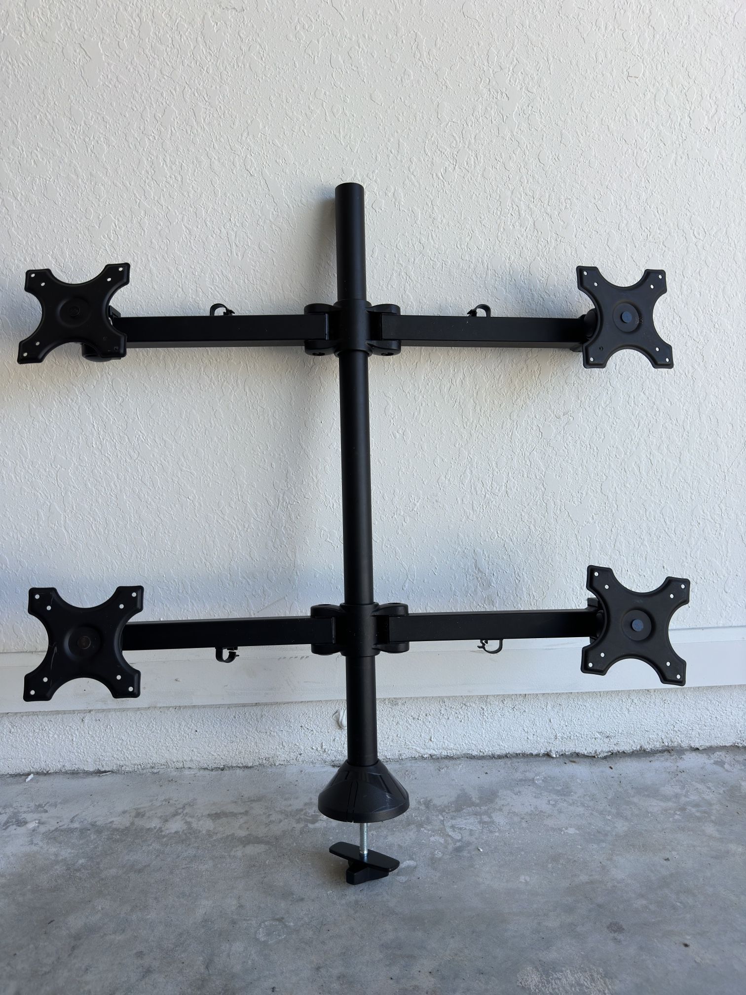 4 Monitor Mount