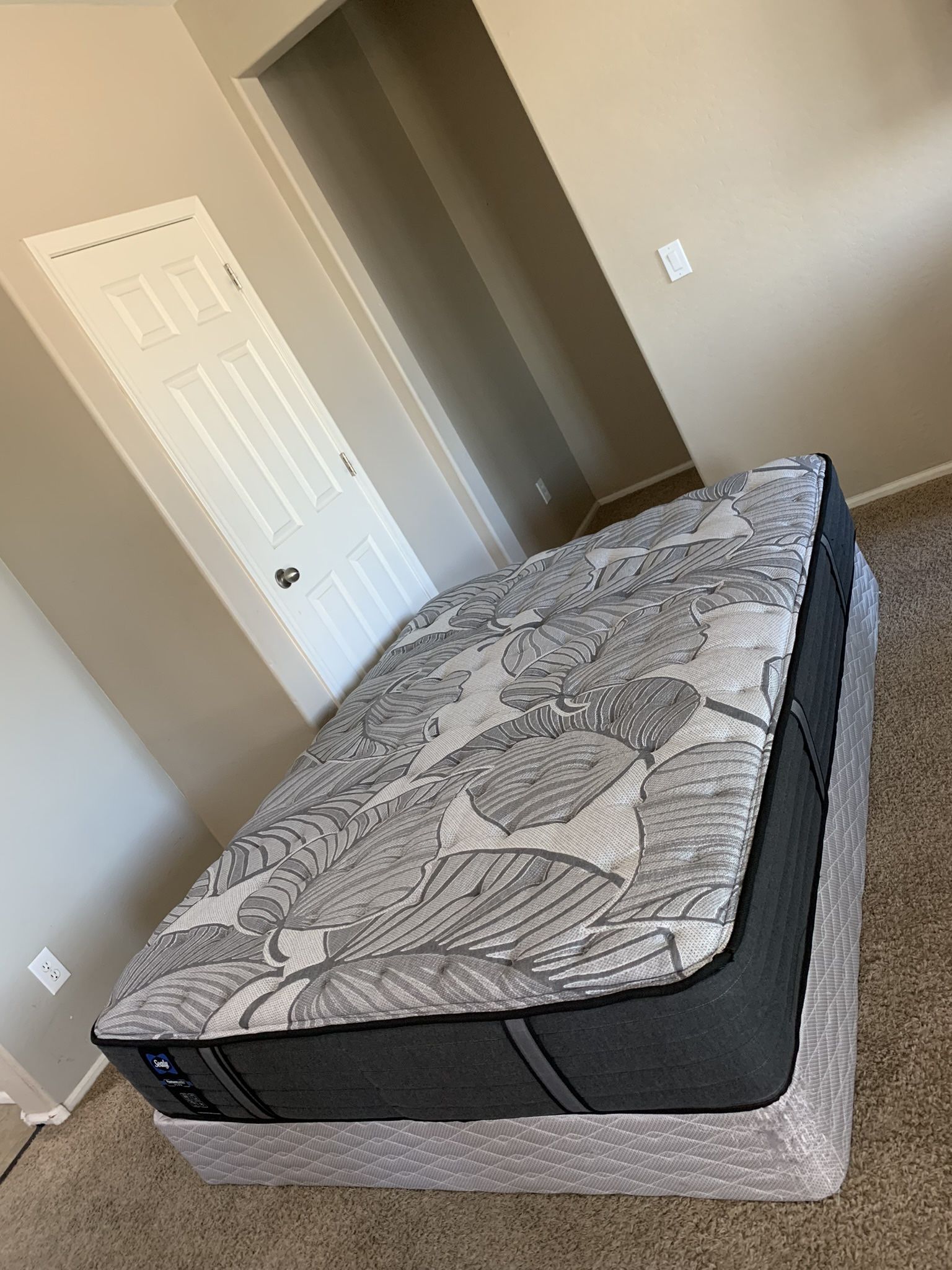 QUEEN SEALY MATTRESS AND FREE BOX SPRING