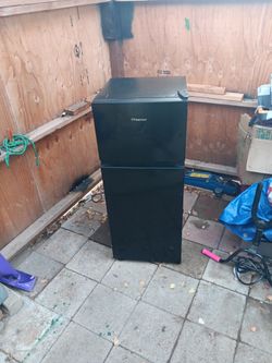Refrigerator And Freezer  4 Feet Tall 