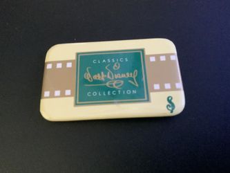 NEW CLASSICS WALT DISNEY COLLECTION BUTTON