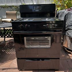 Frigidaire Black Stove