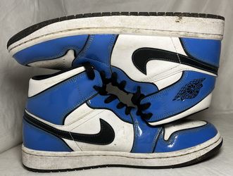 Air Jordan 1 Mid SE Signal Blue