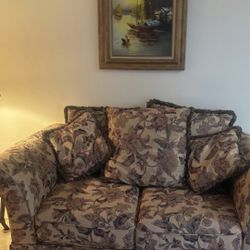 $380 All Sofa And Love Set Plus Table And 2 Lamps 