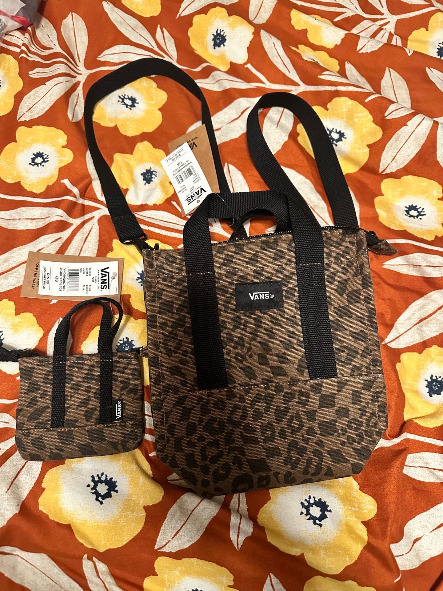 Vans purse and coin purse