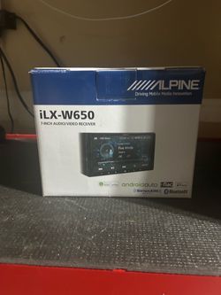 Alpine iLX-W650 7-Inch Car Audio Receiver