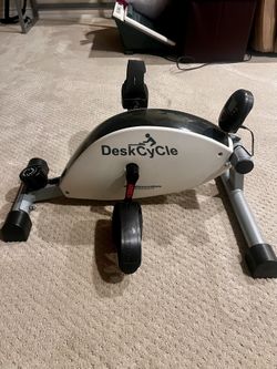 Desk cycle