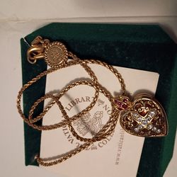 Beautiful Vatican Gallery Gold plated locket necklace brand new in box