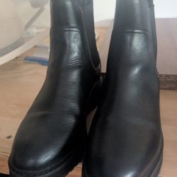 Lots Of Women's Clothes And Shoes