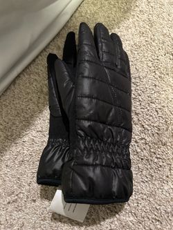 Small snow gloves 3$