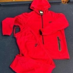 Men's Nike Tech Sweatsuit Top And Bottom