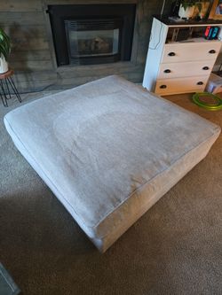 XL ottoman