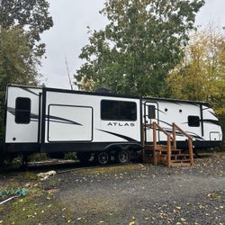 2022 DUTCHMAN ATLAS 3302RL TRAVEL TRAILER