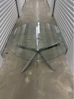 Modern Round Glass Dining Table  Perfect for 2-4 chairs.