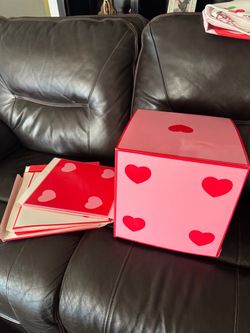 Valentine's Day Heart Gift Box with Cards
