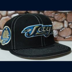 Toronto Blue Jays Size 7 New Era 59FIFTY BLACK W/ WHITE STITCHING Hat (NW/OT) UNWORN!😇 Please Read Description.