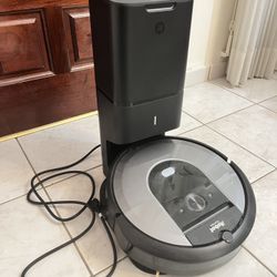 iRoomba I8 Vacuum Self Cleaning