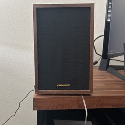Record Player/ Bluetooth Speakers 