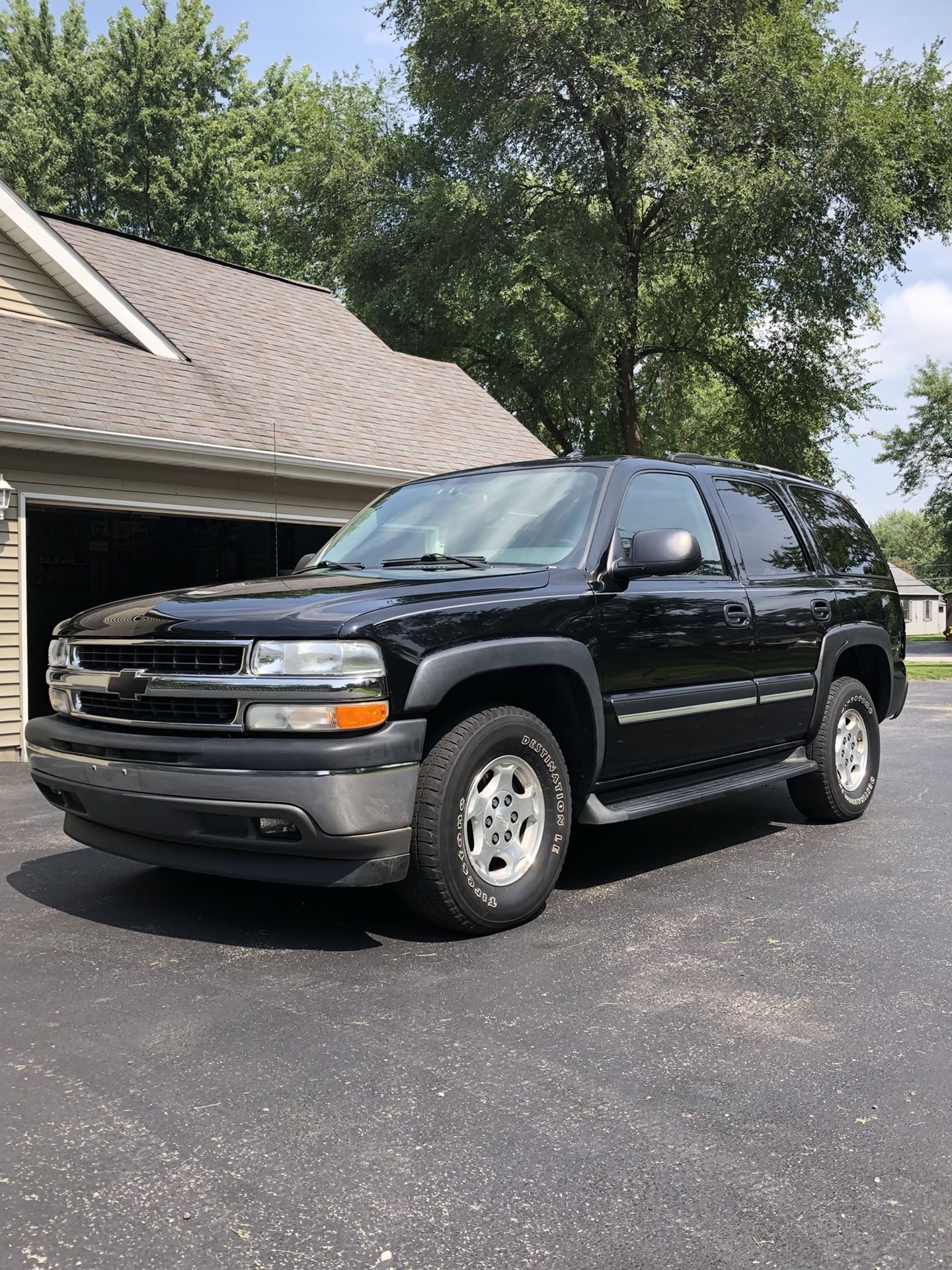 2005 Chevy Tahoe wheels forsale nice