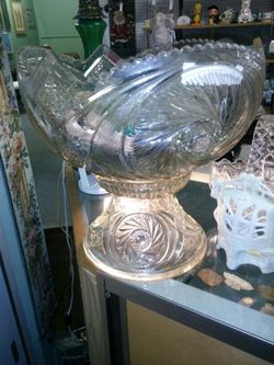 Punching bowel with glass