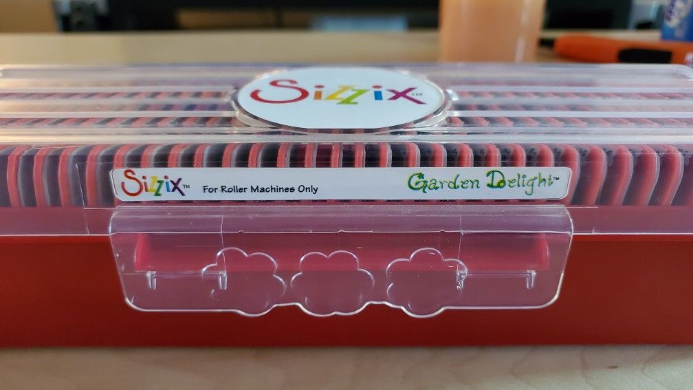 Sizzix Sizzlits Alphabet Set 35 Dies - Garden Delight