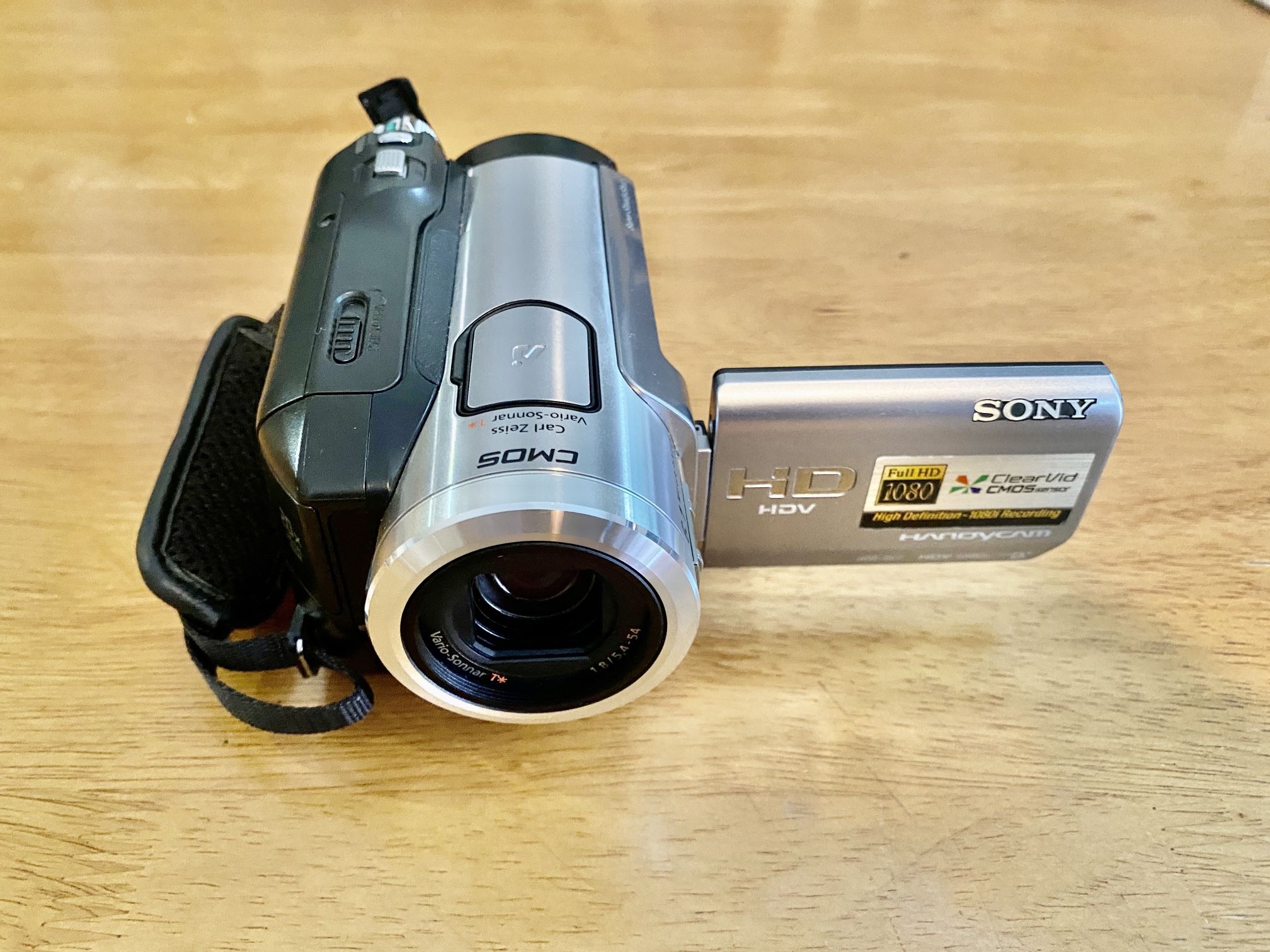 Sony HDR-HC7 HandyCam 1080 HD for Sale in Brooklyn, NY - OfferUp