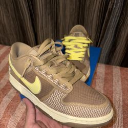 Nike Dunk low “undefeated” Canteen 