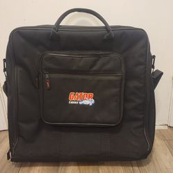 ***Nice!!! Large PADDED Gator Case