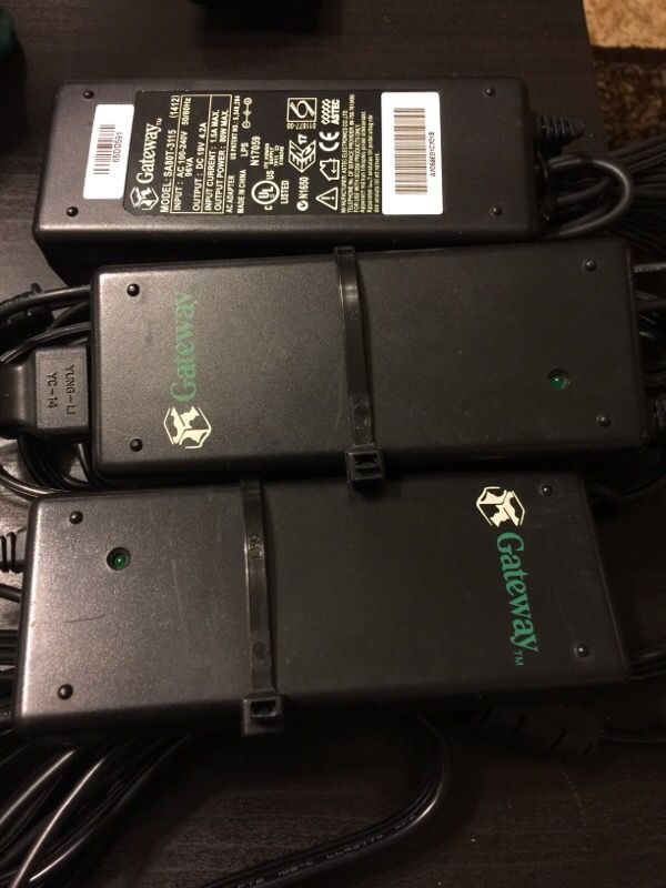 Gateway AC power Adapters