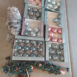 Free Christmas Ornaments